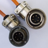 Good Plug vs. Plug showing damage due to missing sealing ring